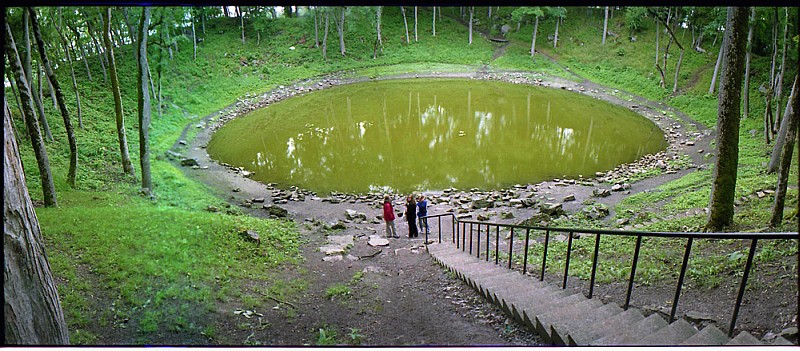 В Эстонии можно посетить кратер Каали, водопады, национальные парки, а так же разнообразные достопримечательности.