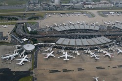 Парижский Аэропорт Charles de Gaulle (CDG): самый большой аэропорт Парижа и второй по величине, после Лондонского Heathrow, пассажирский аэропорт Европы